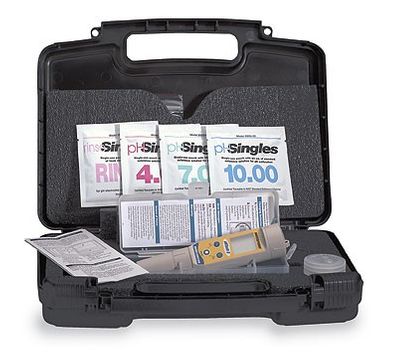 Oakton pHTestr 10 Waterproof Pocket Tester and Calibration Kit - WD-35634-70