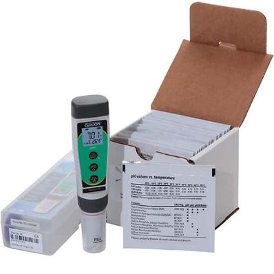 Oakton pHTestr® 5 Waterproof Pocket Tester with pH Buffer Pouches - WD-35634-66