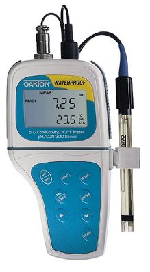 Oakton pH/CON 300 Portable Waterproof pH/Conductivity/TDS/°C/°F Meter with Electrode & Probe - WD-35631-00