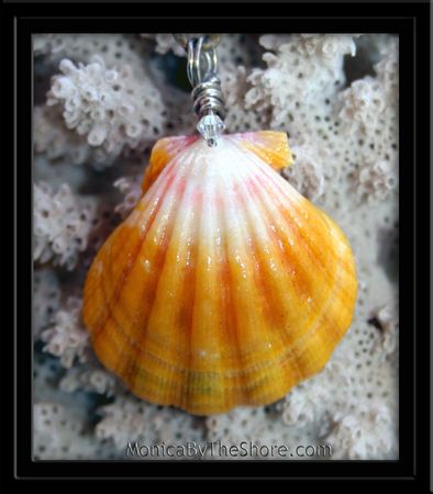 White Yellow Crystal Sunrise Shell Pendant