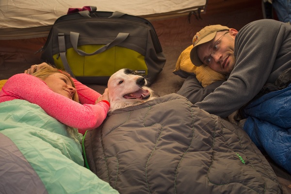 Ruffwear Highlands Sleeping Bag Bed | Dog Beds -Kooldawgtees.com