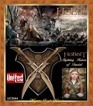 United Cutlery UC3044 The Hobbit Fighting Knives of Tauriel & Wood Wall Mount