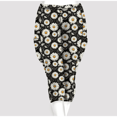 Double pocket capris black and white daisies