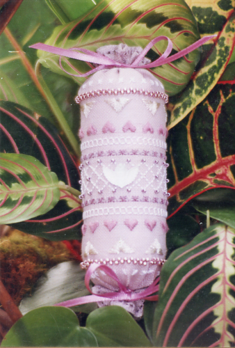 Cherub Needle Roll