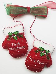 Christmas Mittens Pair