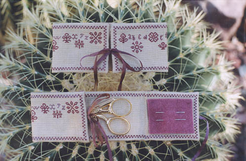 Eliza Jane's Needlekeep and Scissors Flat