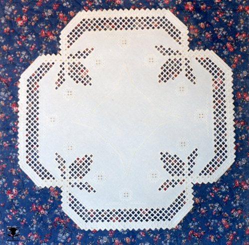Fleur de lis (The Iris) Doily