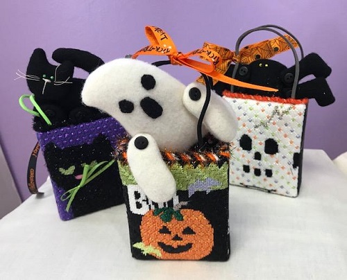 Halloween Mini Bags with Critters