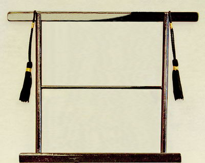 Lacquered Stand for 8" x 10" Kimono