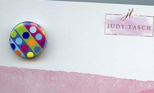 Multicolor Dots Needle Minder