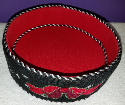 Red Ribbons Dish