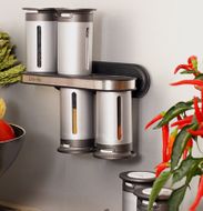 Zevro MRS800 Zero Gravity 8-Piece Magnetic Spice Rack with 6 Spice Canisters - click to enlarge