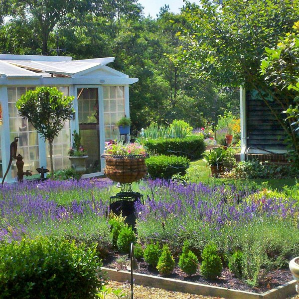 Abernethy & Spencer Greenhouse, Purcellville, VA