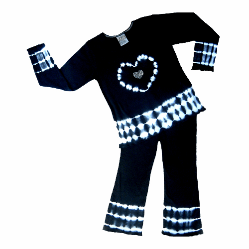 Black and White Long Sleeve Girl Outfit