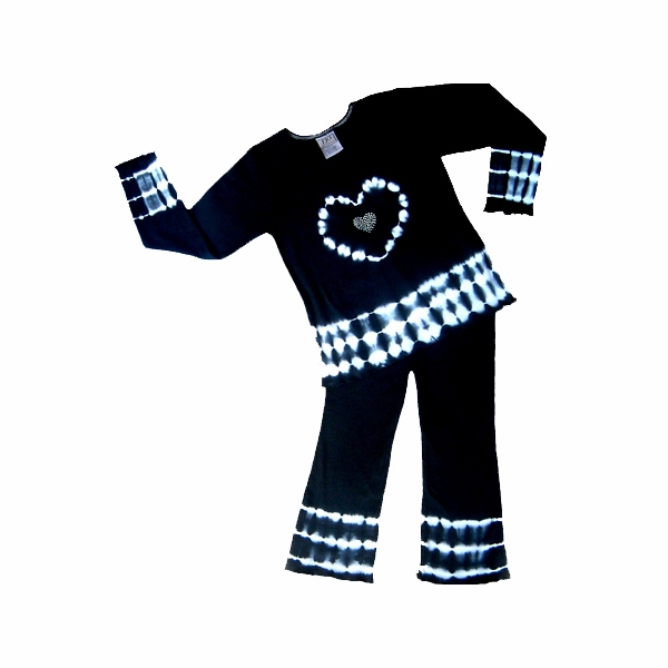 Black and White Long Sleeve Girl Outfit