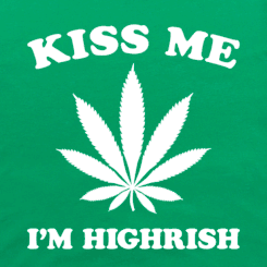 T-Shirt Uomo Gildan 'Kiss Me I'm Highrish' – San Patrizio 1606 – 100% Cotone, Taglie Small-5XL - Foto 4