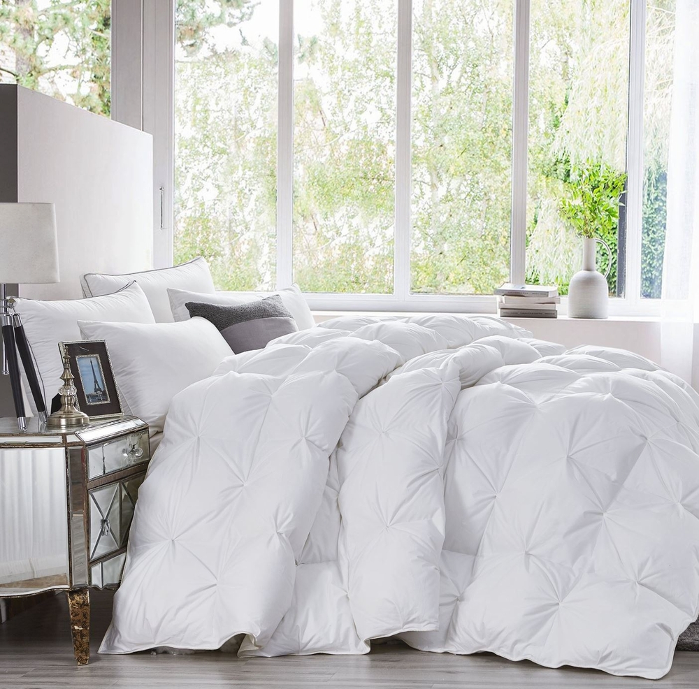 AllSeason Exquisite Pinch Pleat Design Goose Down Comforter Duvet