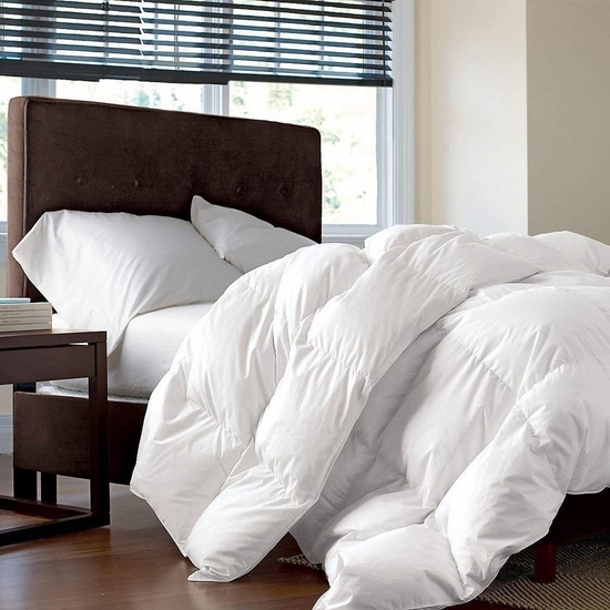Luxurious Full / Queen Size Siberian Goose Down Comforter Luxury