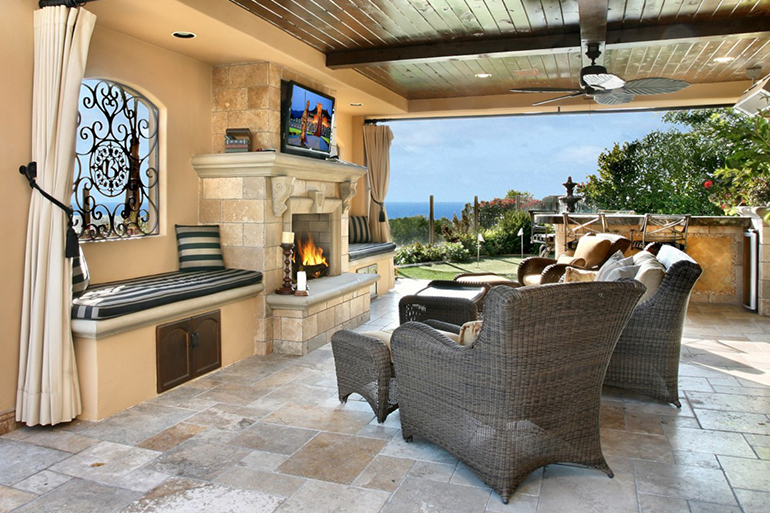 Outdoor Fireplace Ideas: The #1 Reference (Written by Pros)