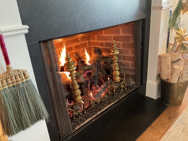 Majestic 30 Inch 2-Tier Grand Oak Vented Gas Burner and Hearth Kit -  Intermittent Pilot