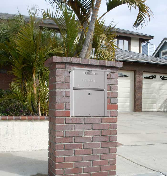 Column Locking Mailbox Front and Rear Opening ..Large