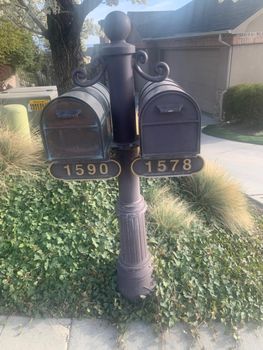 Federal Pointe Double Mailboxes and Post