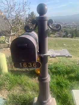 Federal Pointe Single Mailbox and Post