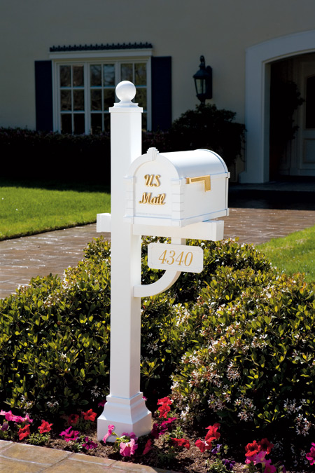 Gaines Keystone Signature Series Mailbox and Deluxe Post
