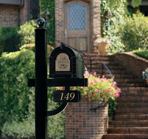 Keystone Deluxe Mailbox Post and Address Plaque