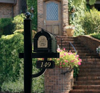 Keystone Deluxe Mailbox Post and Address Plaque