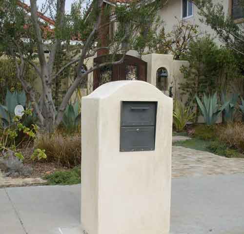Oasis Locking Column Mailbox Standard Size