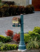 Southern Highlands Single Mailbox and Post