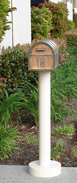 Streetscape Belmont Post with Westchester Mailbox