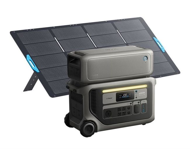 Anker SOLIX F3000 Portable Solar Generator Kit with BP3000 Expansion Battery (6144Wh) and an Anker Foldable 400W Solar Panel