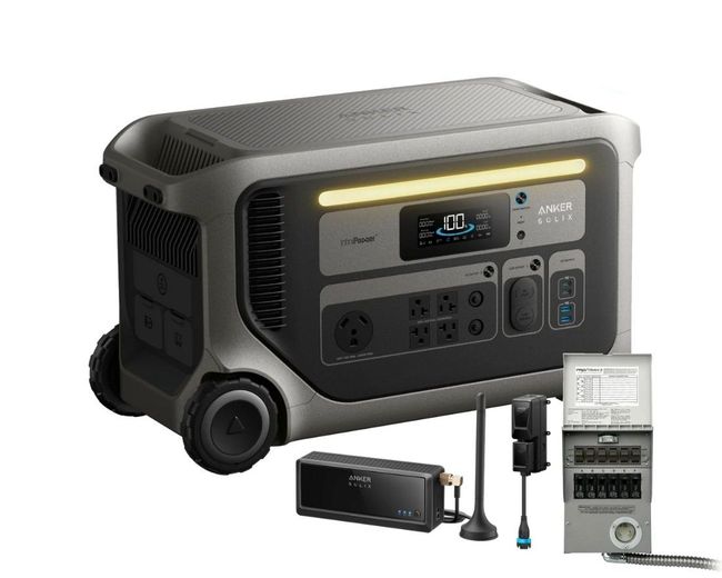 Anker SOLIX F3000 with Manual Transfer Switch & Power Saver Kit