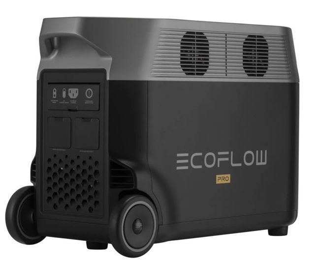 EcoFlow 2x Delta Pro and 4x Expansion Battery Double Voltage Hub