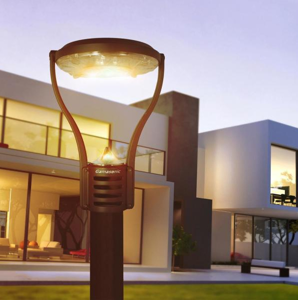 Gama Sonic Modern Solar Post Light 3" Fitter