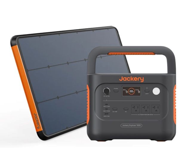 Jackery Explorer 1000 v2 Portable Power Station with SolarSaga 100 Prime Solar Panel