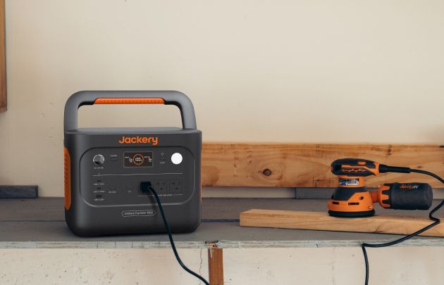 Jackery Explorer 1000 v2 Portable Power Station