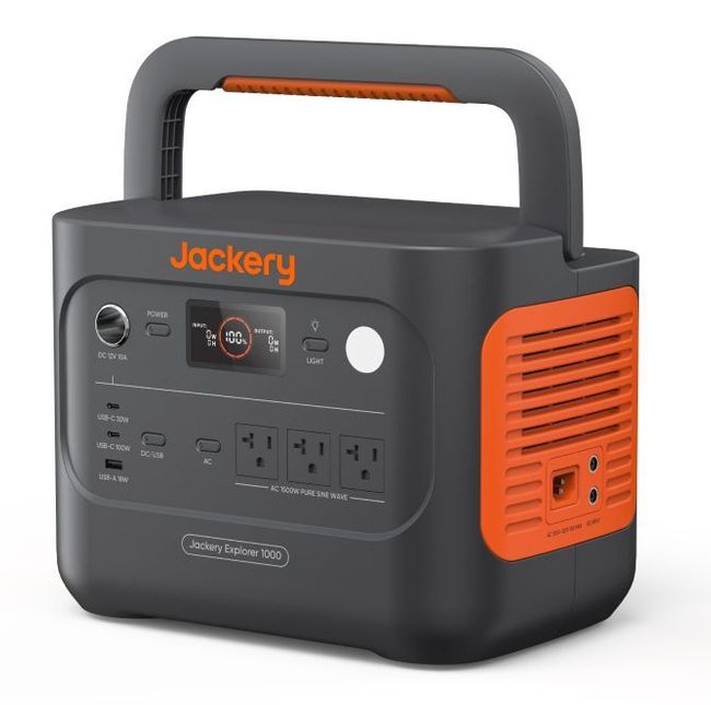 Jackery Explorer 1000 v2 Solar Generator with SolarSaga 200W Solar