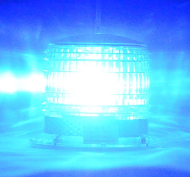 Solar Marine Beacon Light with Magnetic Base - Constant Operation