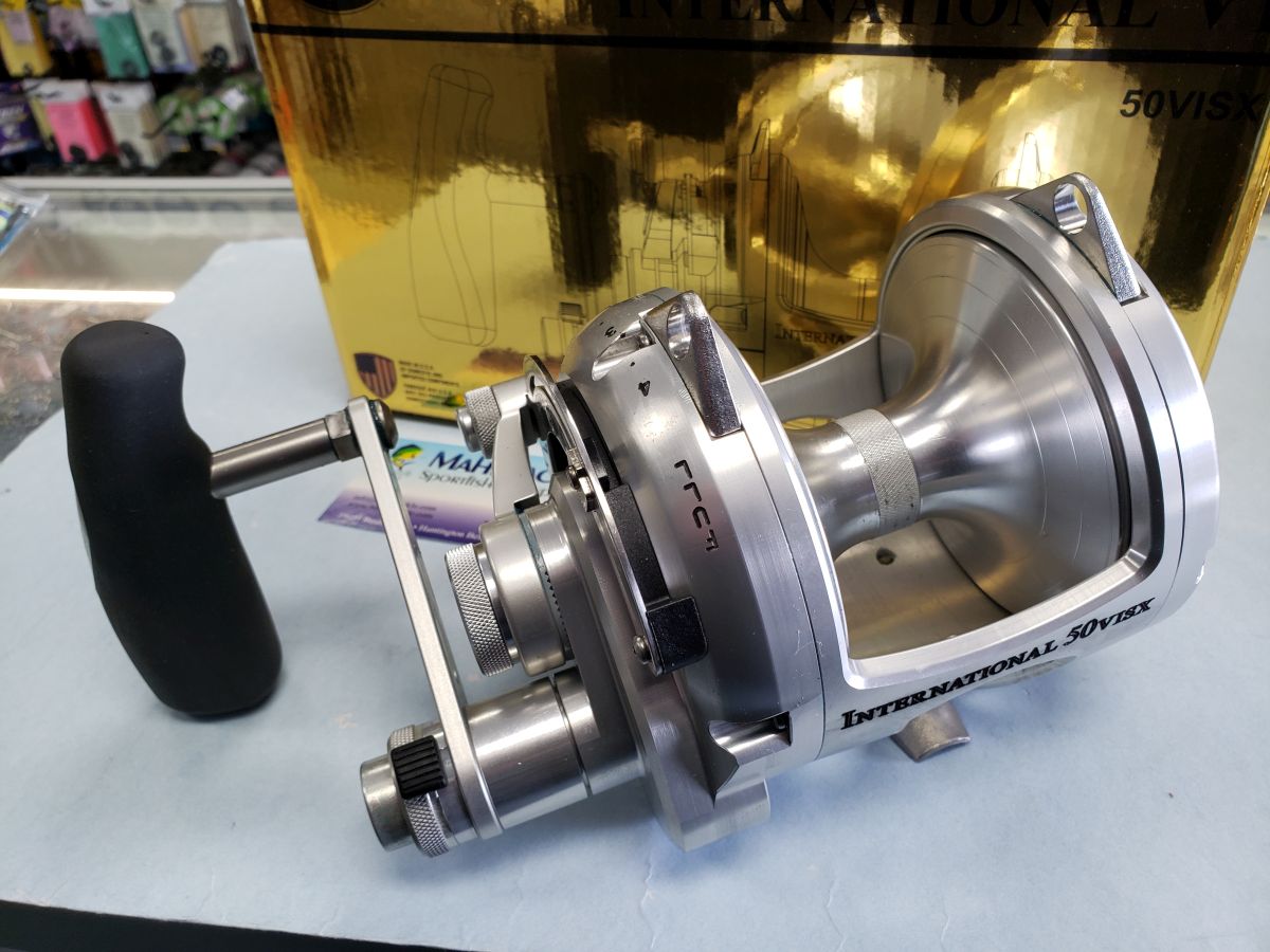 MOULINET CONVENTIONNEL PENN INTERNATIONAL VIS TWO-SPEED - Rhéal Pitre Sports